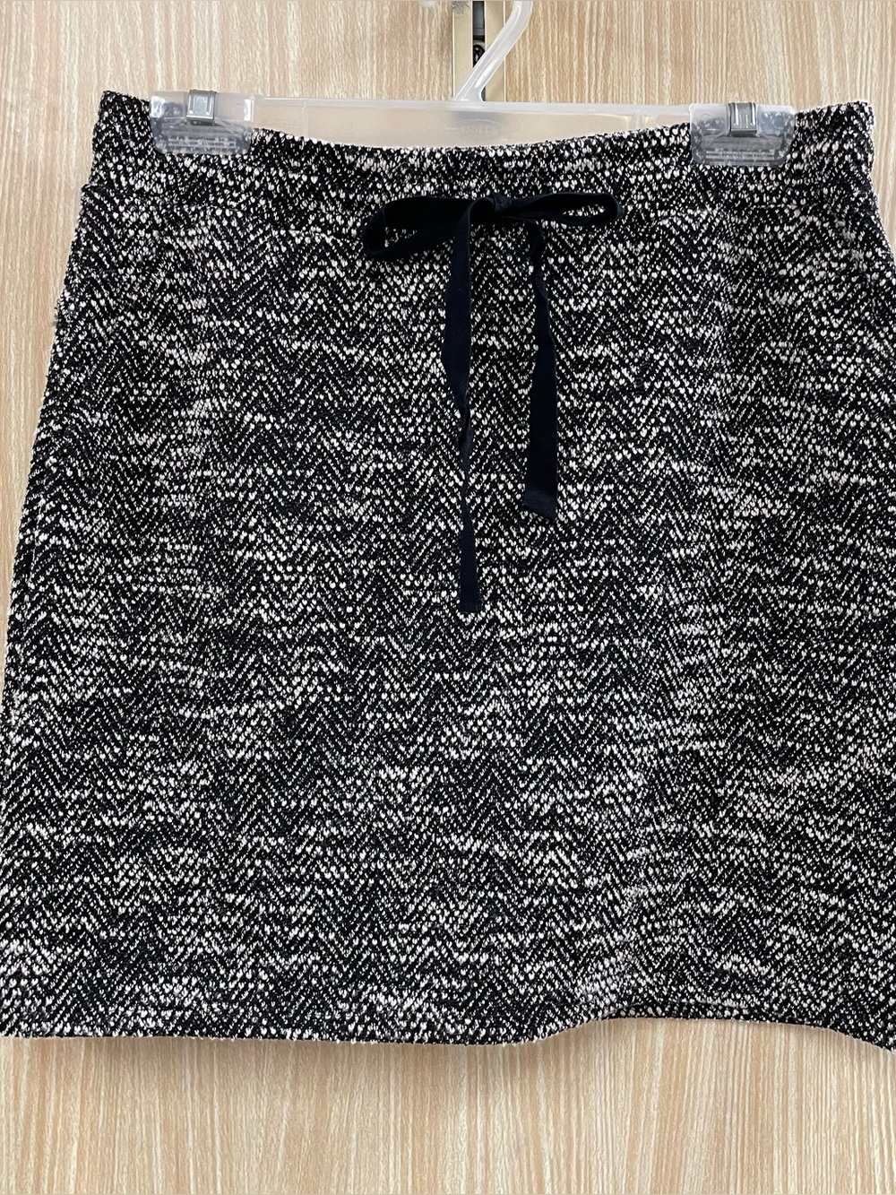 Loft black print skirt size small